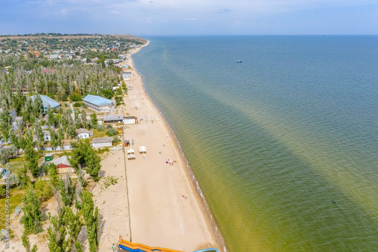 Азовское море в Мелекино с высоты
