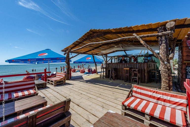 Пляжный бар в Степке